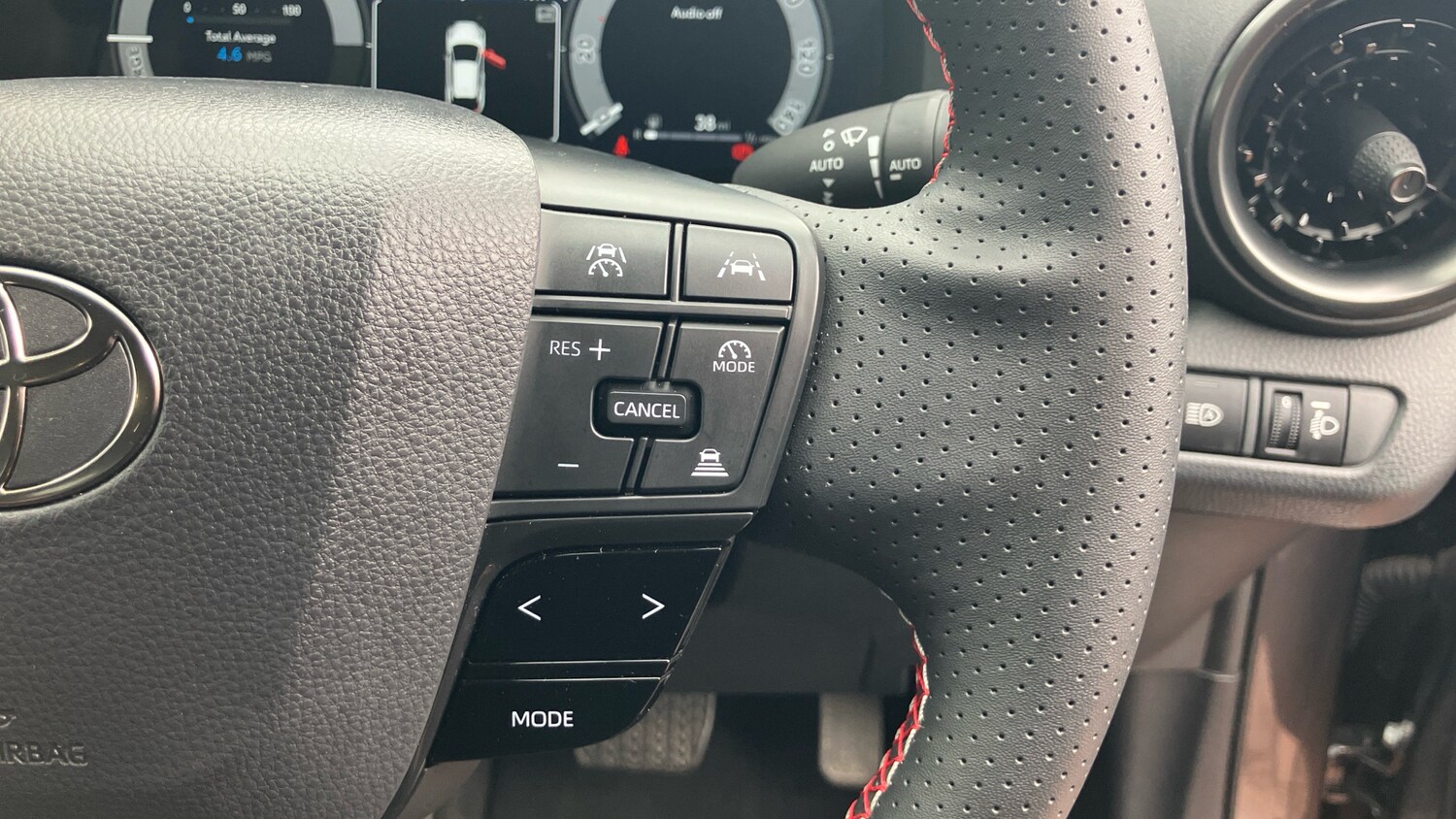 Used Toyota C-HR 2024 for sale - 76273566: Photo 41