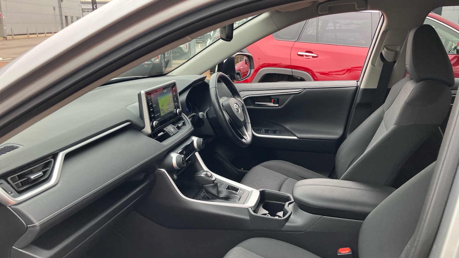 Used Toyota RAV4 2019 for sale - 76505532: Photo 10