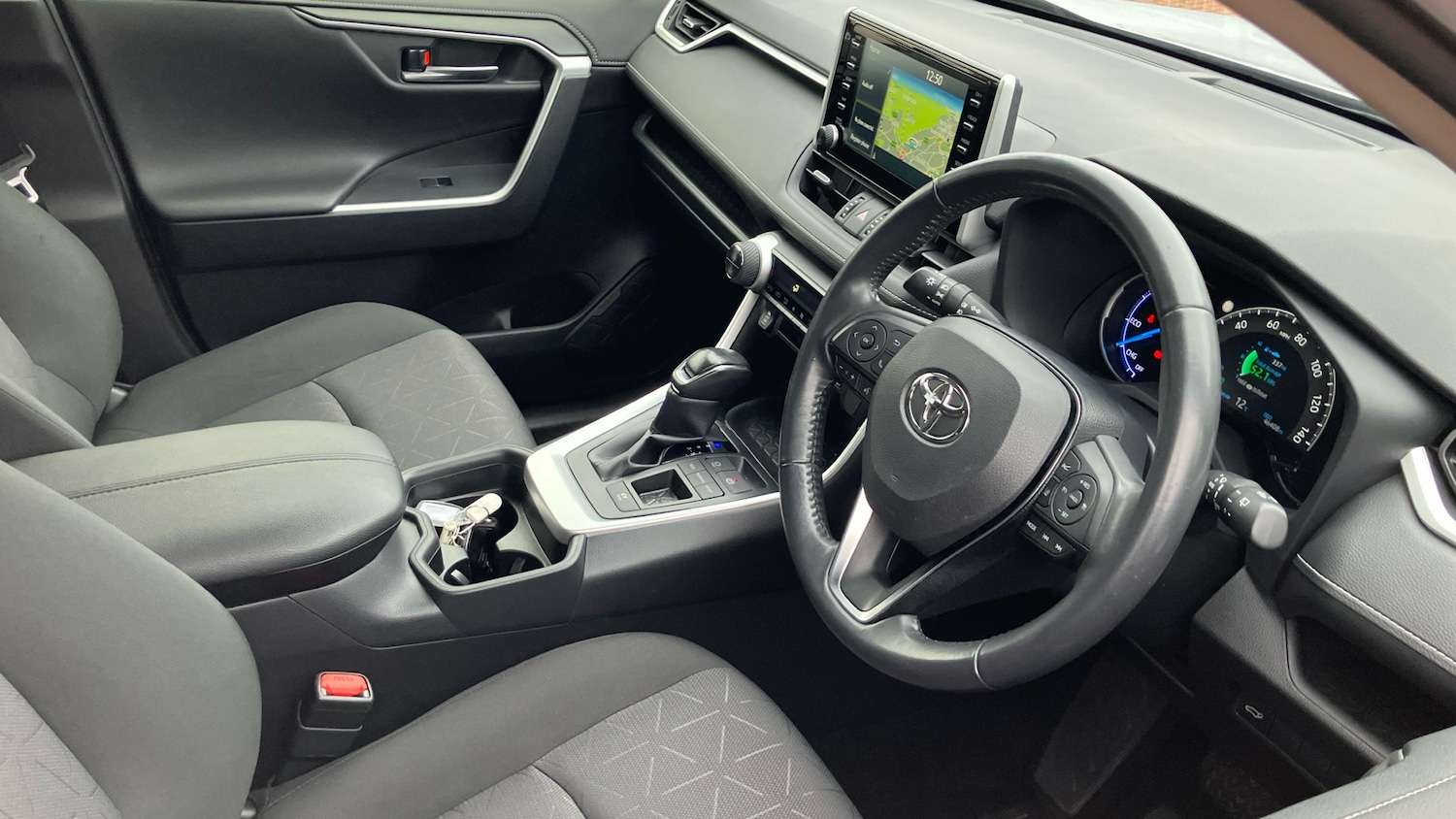 Used Toyota RAV4 2019 for sale - 76505532: Photo 11