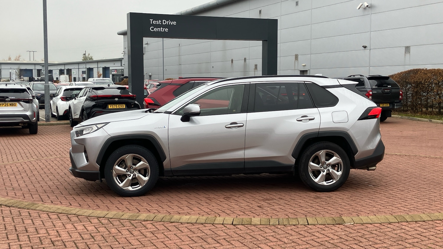 Used Toyota RAV4 2019 for sale - 76505532: Photo 17