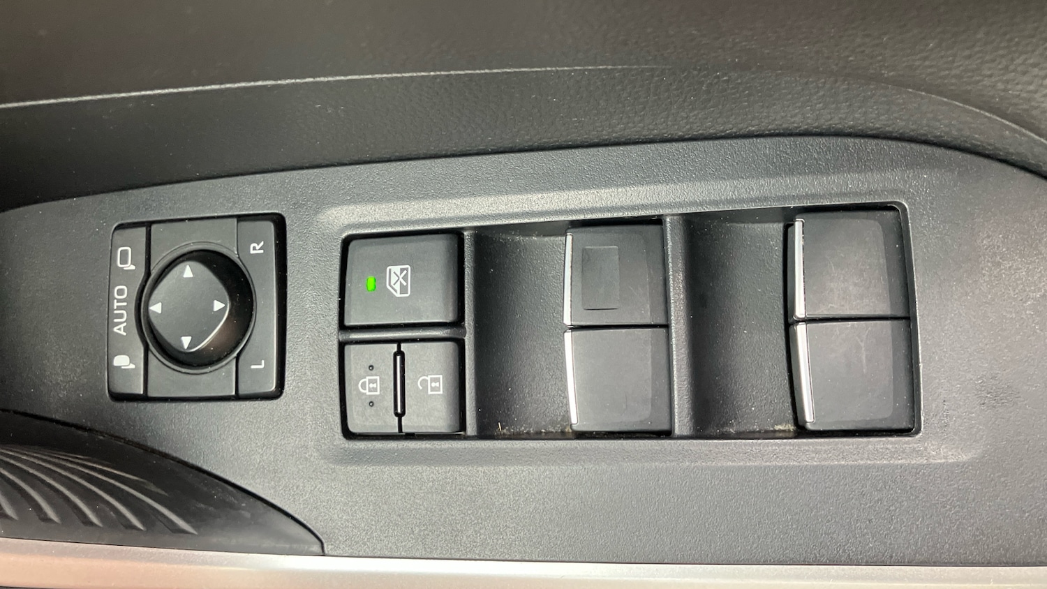 Used Toyota RAV4 2019 for sale - 76505532: Photo 36