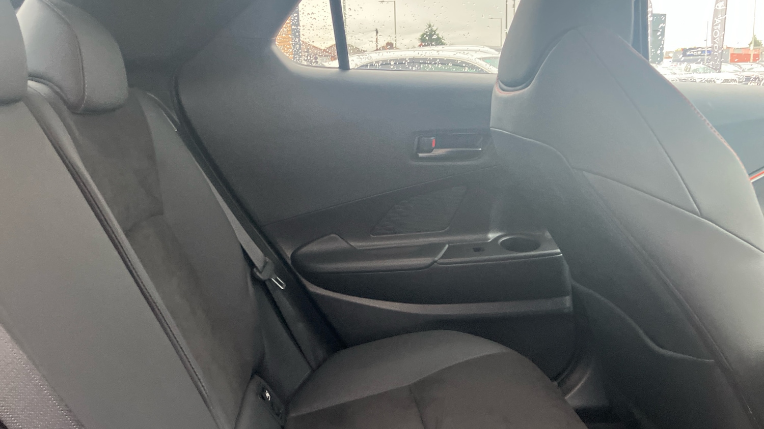 Used Toyota C-HR 2025 for sale - 76332709: Photo 12