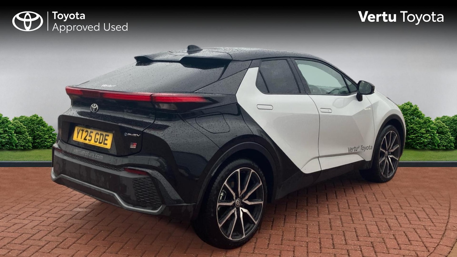 Used Toyota C-HR 2025 for sale - 76332709: Photo 2