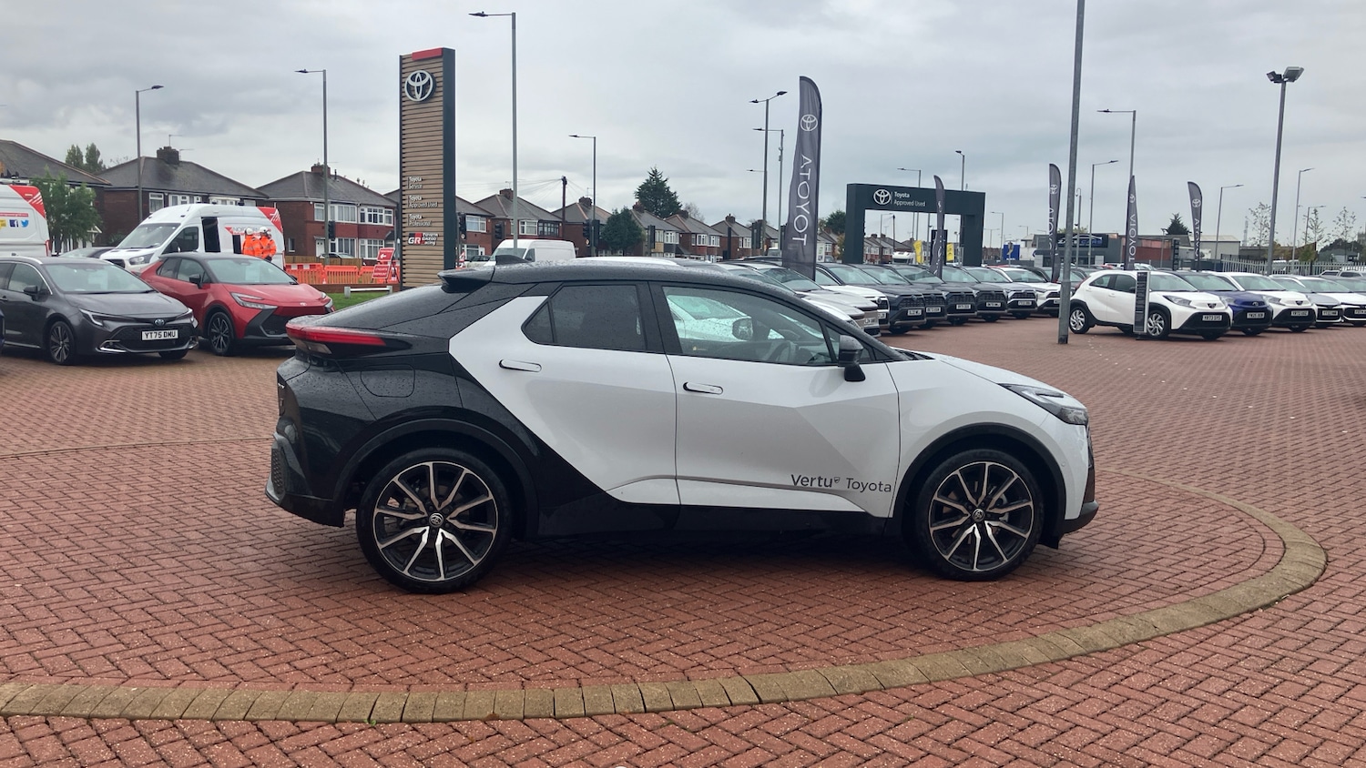 Used Toyota C-HR 2025 for sale - 76332709: Photo 29
