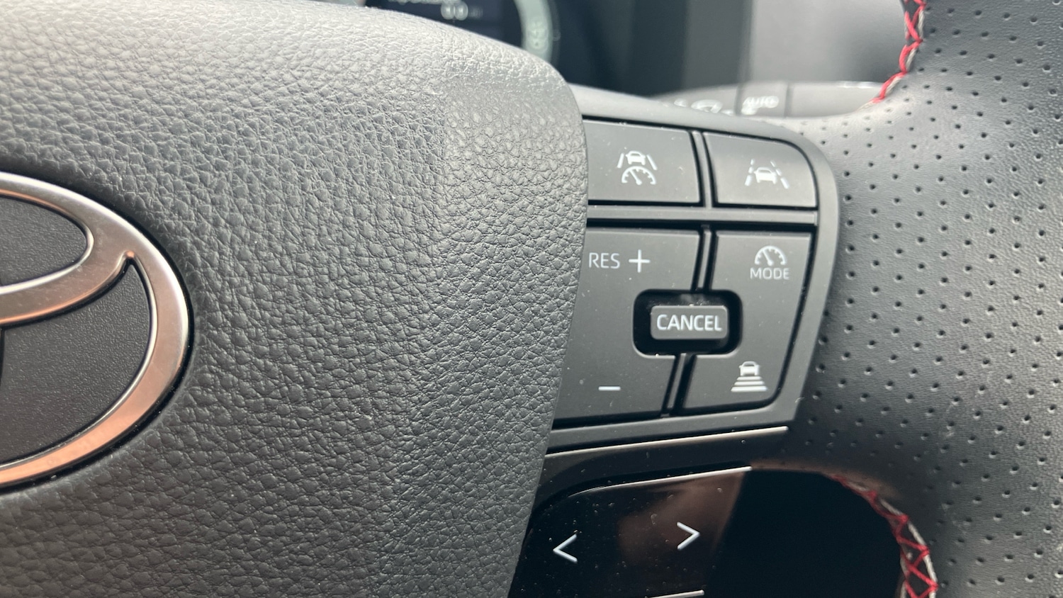 Used Toyota C-HR 2025 for sale - 76332709: Photo 40