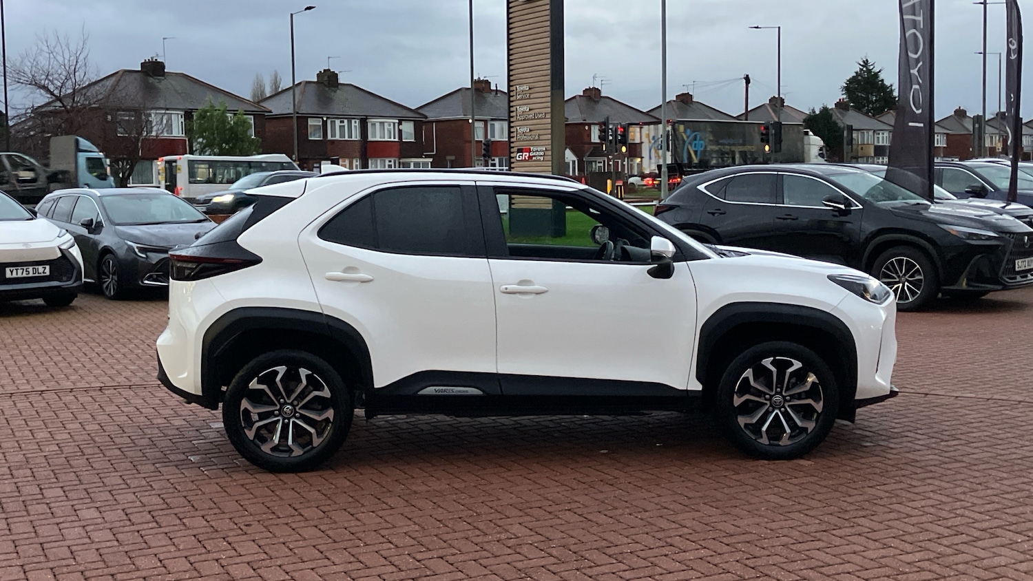 Used Toyota Yaris Cross 2023 for sale - 76640799: Photo 16