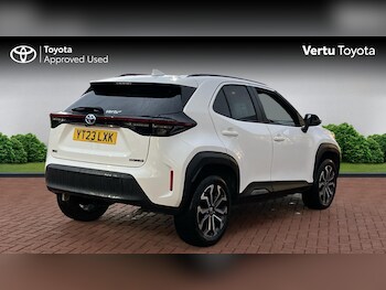 Used Toyota Yaris Cross 2023 for sale - 76640799: Photo