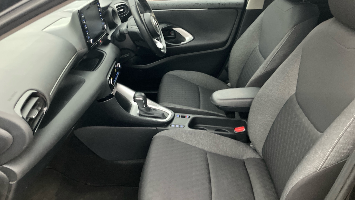 Used Toyota Yaris 2022 for sale - 77434575: Photo 10