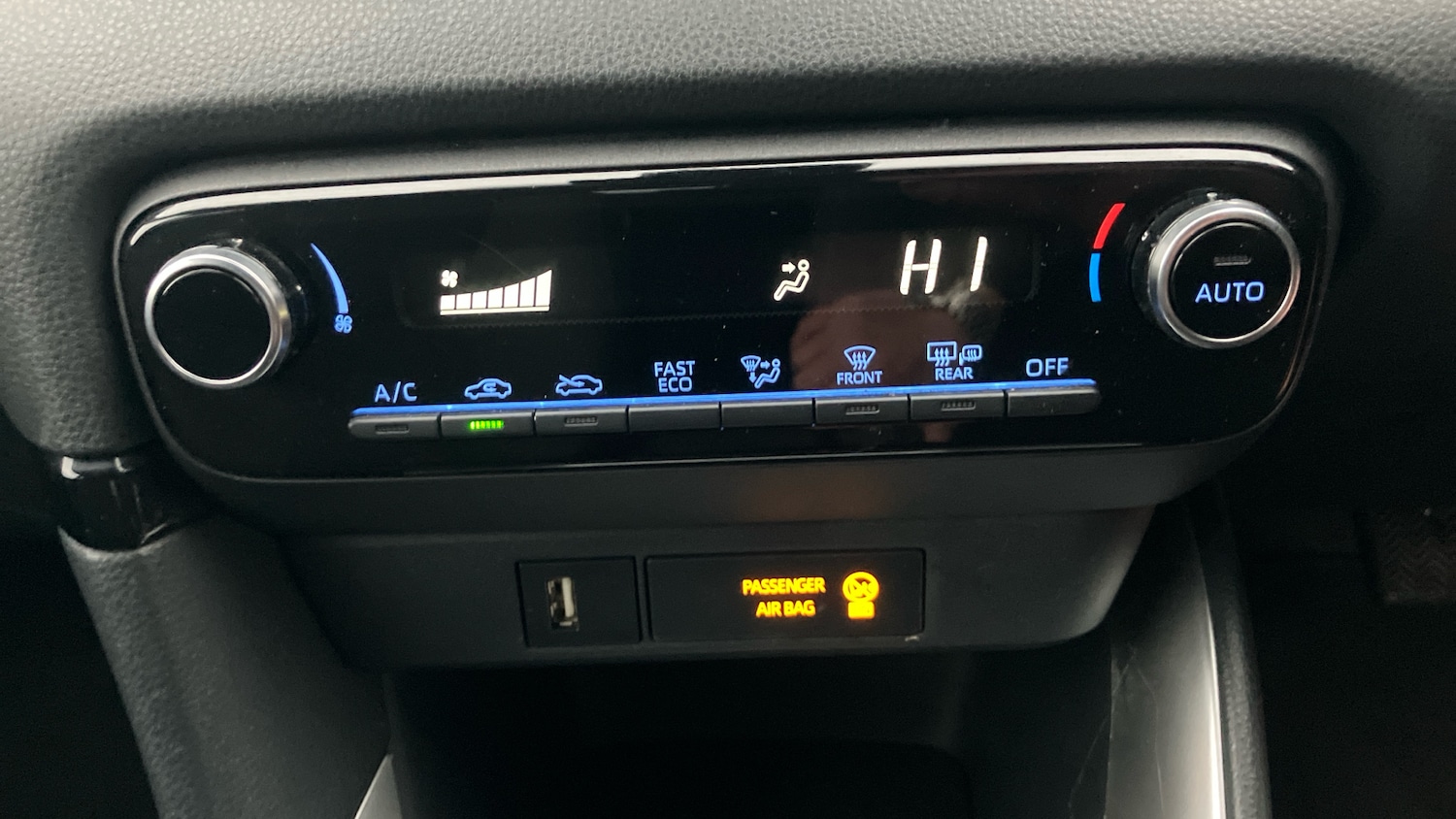 Used Toyota Yaris 2022 for sale - 77434575: Photo 36