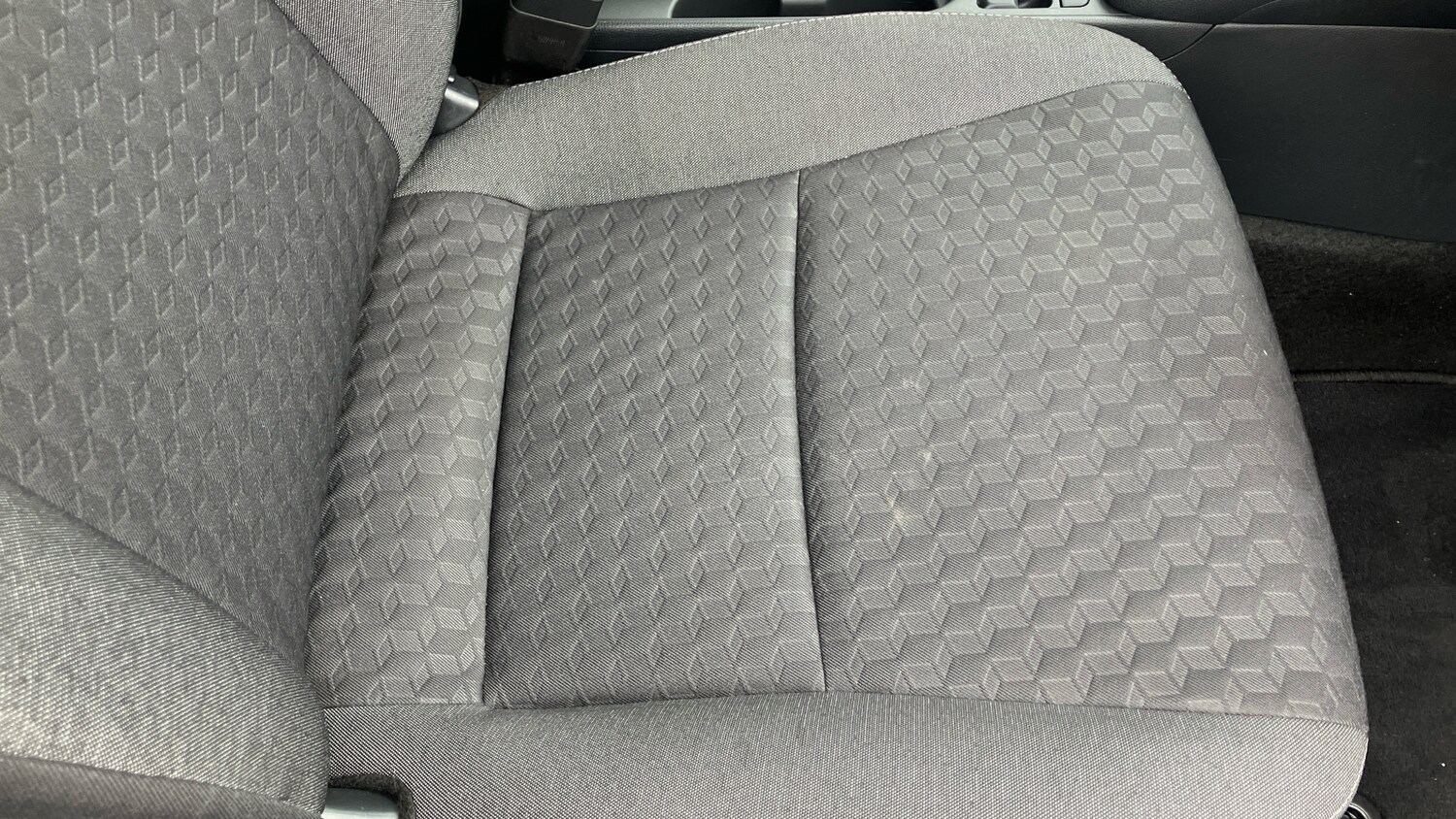 Used Toyota Yaris 2022 for sale - 78175687: Photo 17