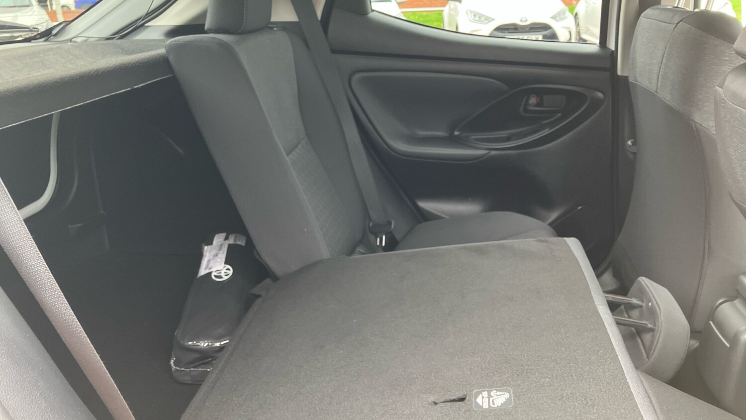 Used Toyota Yaris 2022 for sale - 78175687: Photo 18