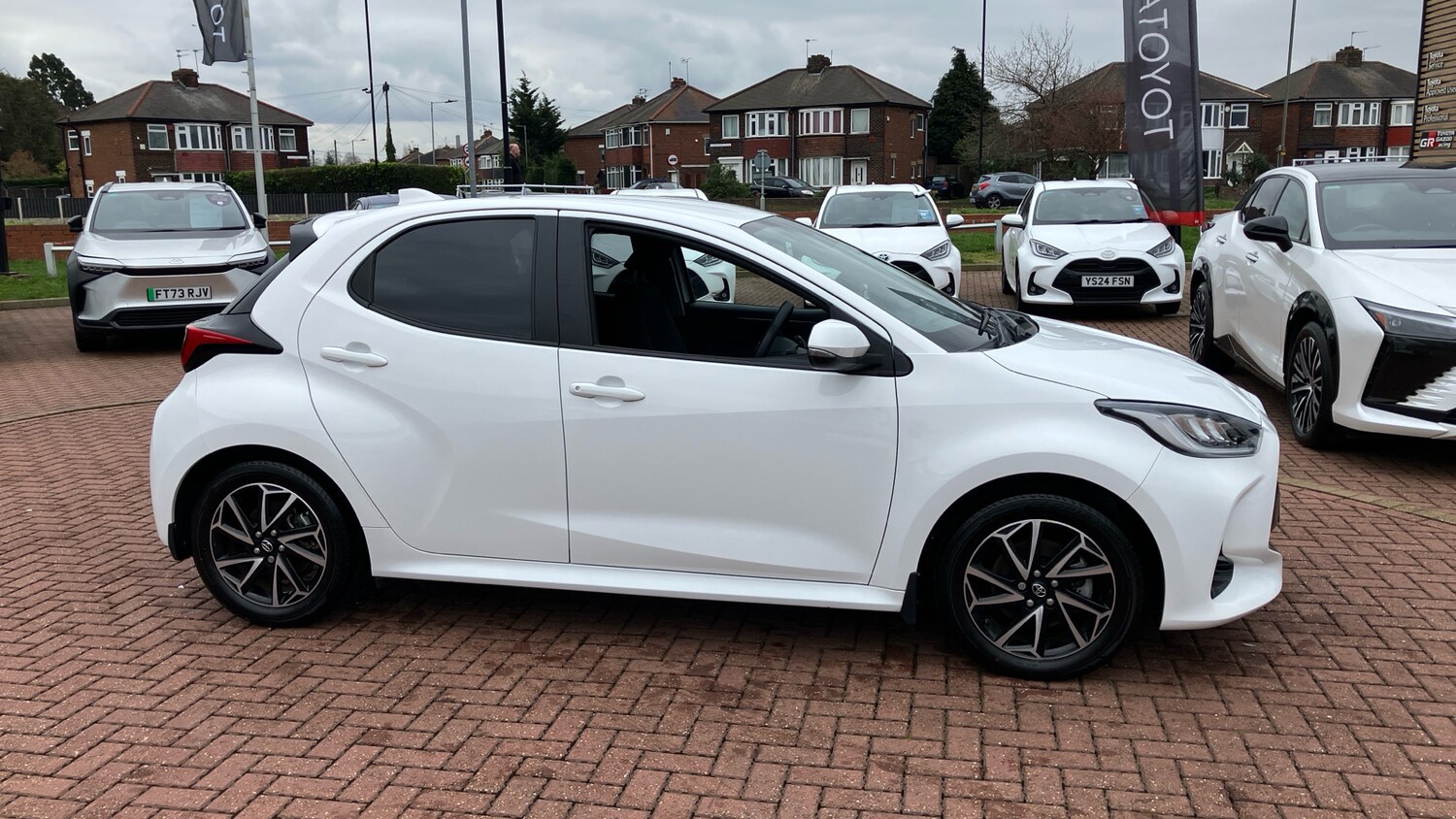 Used Toyota Yaris 2022 for sale - 78175687: Photo 42