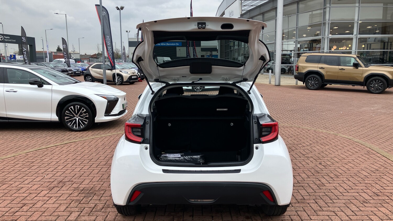 Used Toyota Yaris 2022 for sale - 78175687: Photo 46