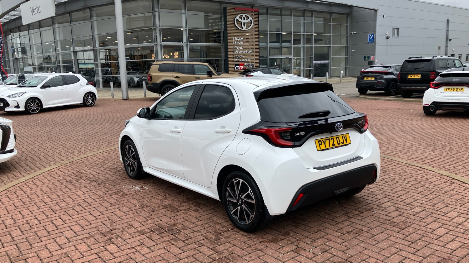 Used Toyota Yaris 2022 for sale - 78175687: Photo 47