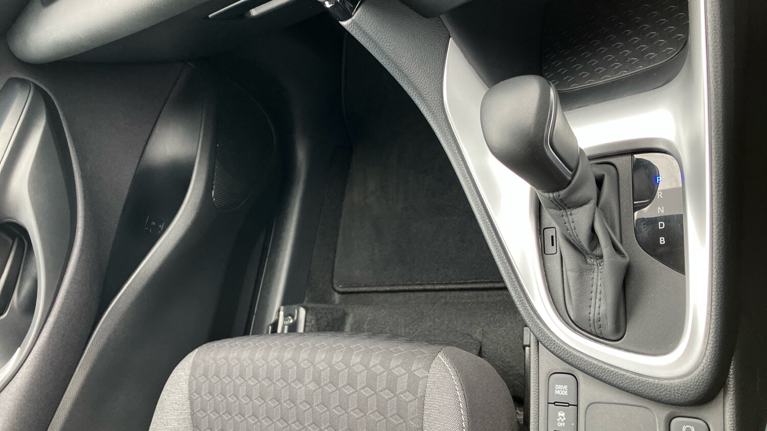 Used Toyota Yaris 2022 for sale - 78175687: Photo 55