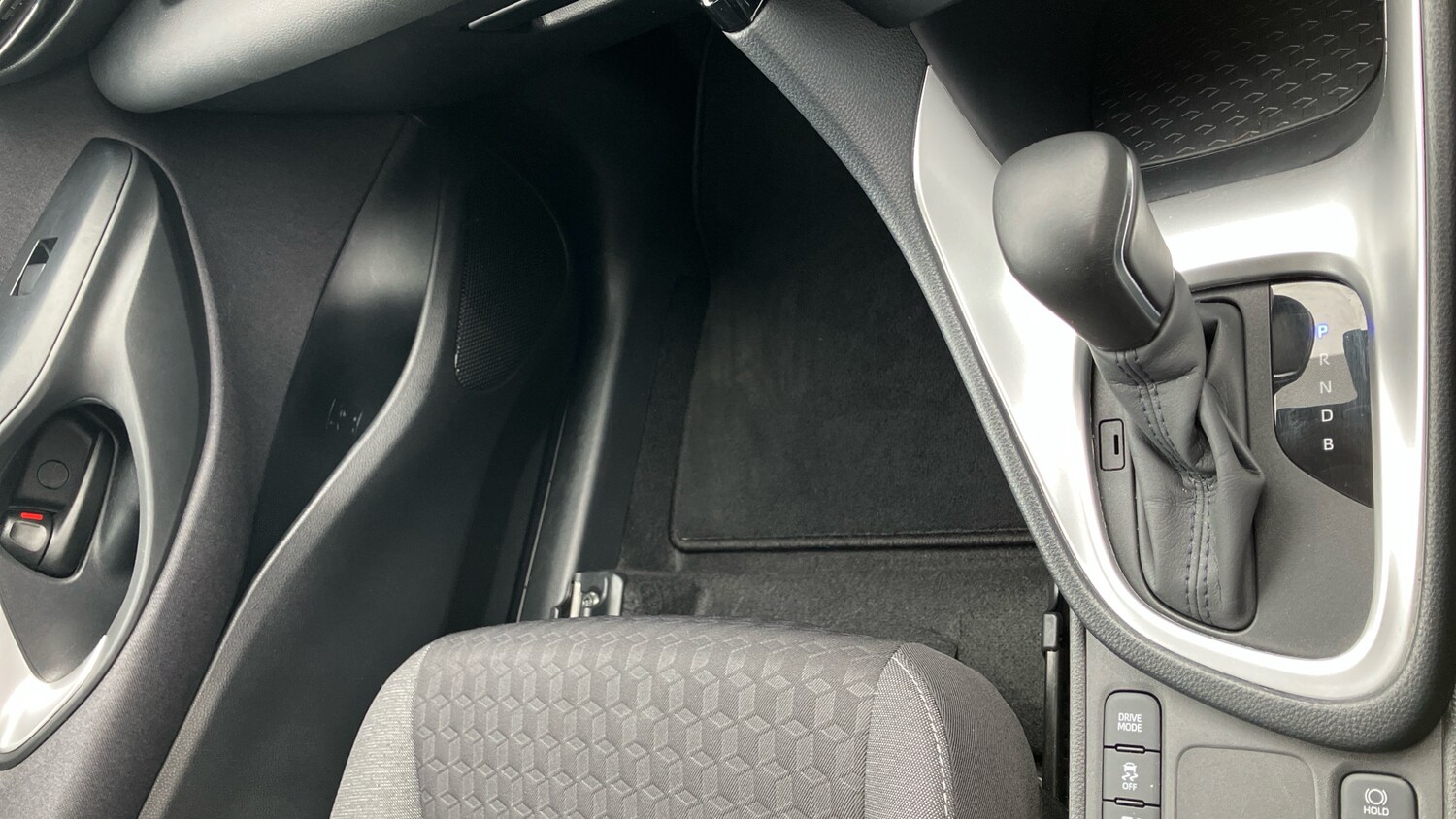 Used Toyota Yaris 2022 for sale - 78175687: Photo 56