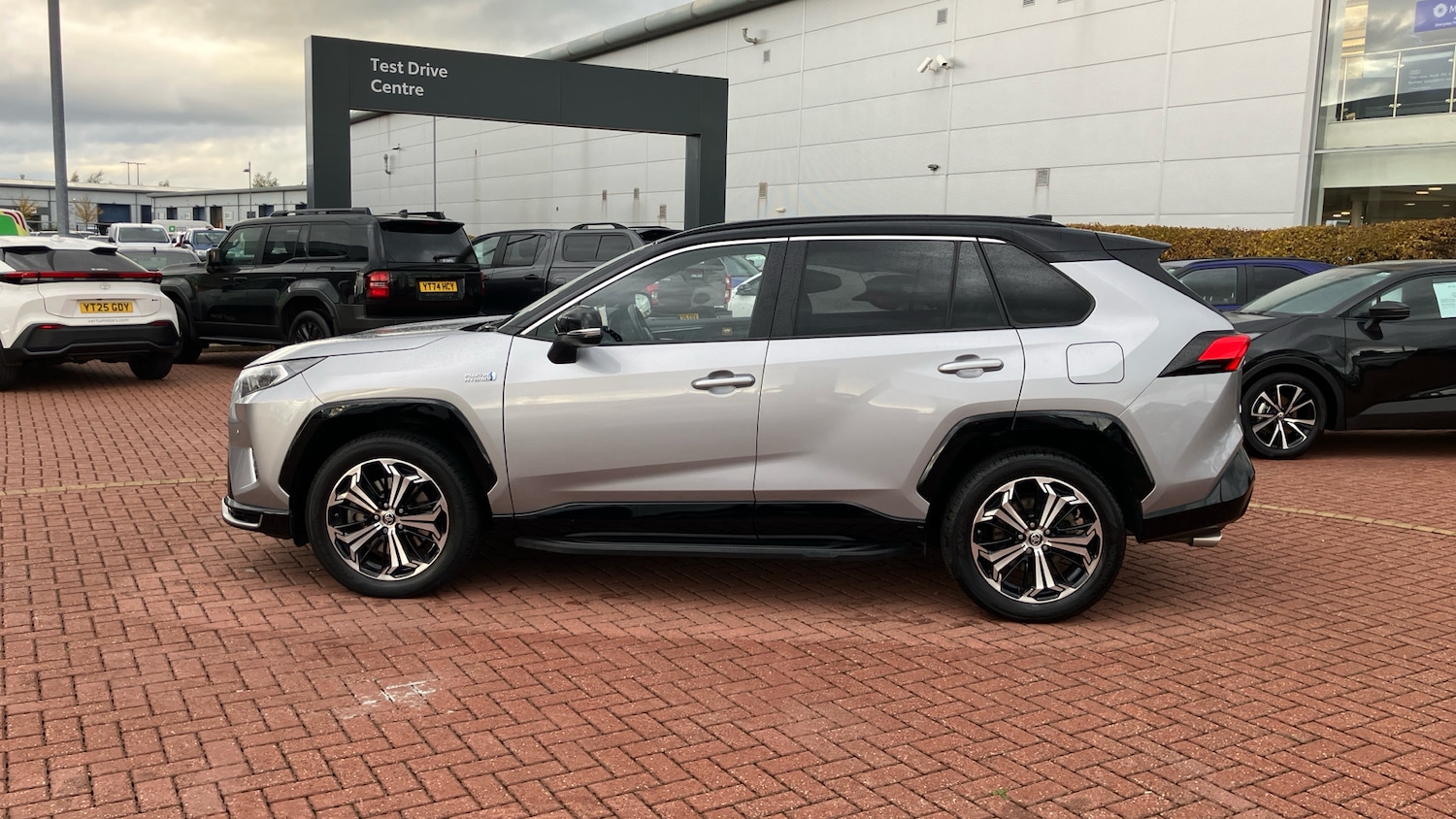 Used Toyota RAV4 2021 for sale - 76382556: Photo 17
