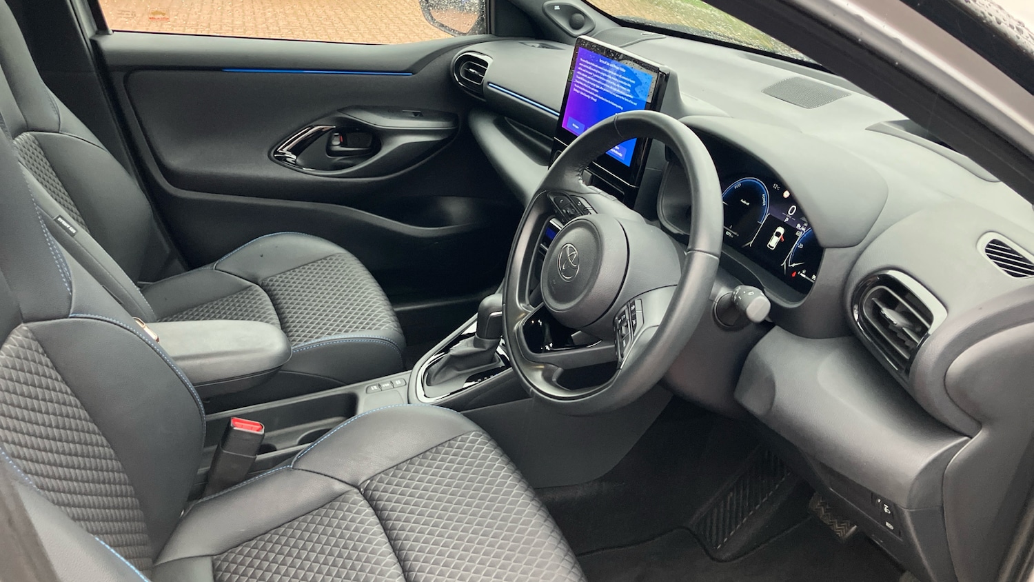 Used Toyota Yaris 2024 for sale - 76882298: Photo 11