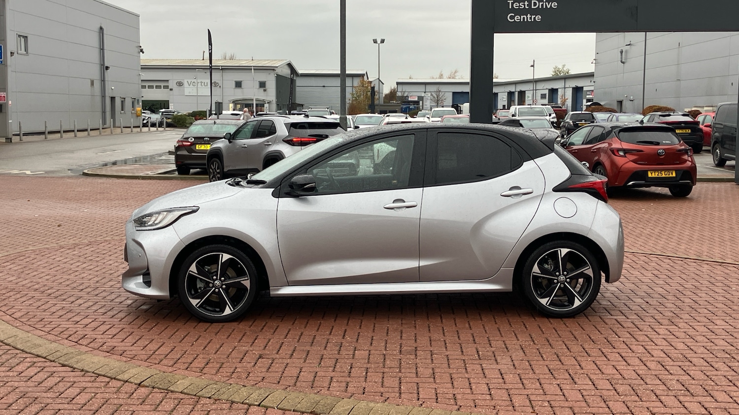 Used Toyota Yaris 2024 for sale - 76882298: Photo 17