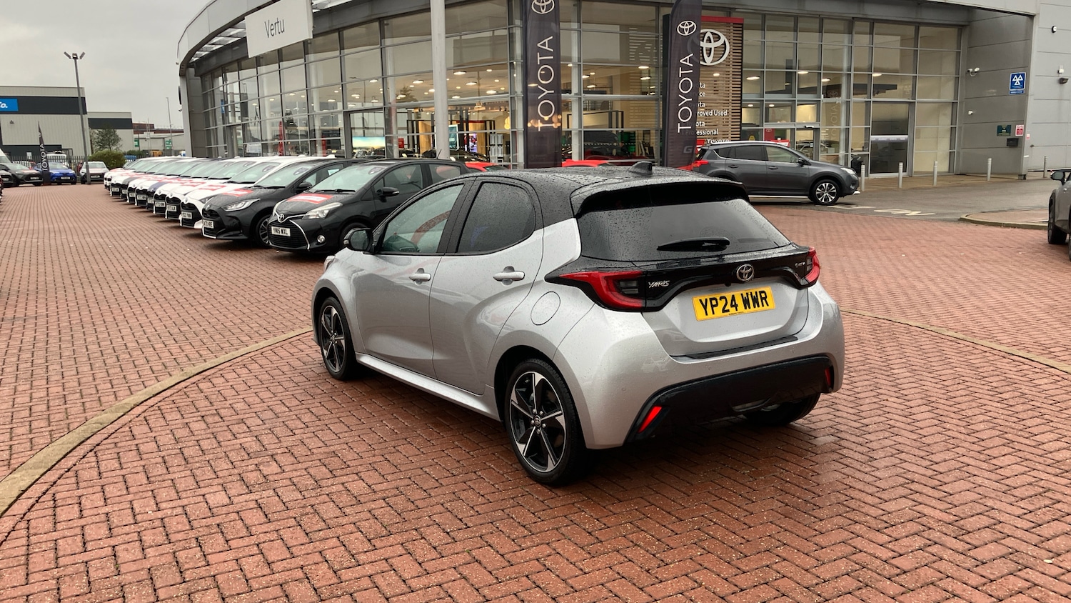 Used Toyota Yaris 2024 for sale - 76882298: Photo 28