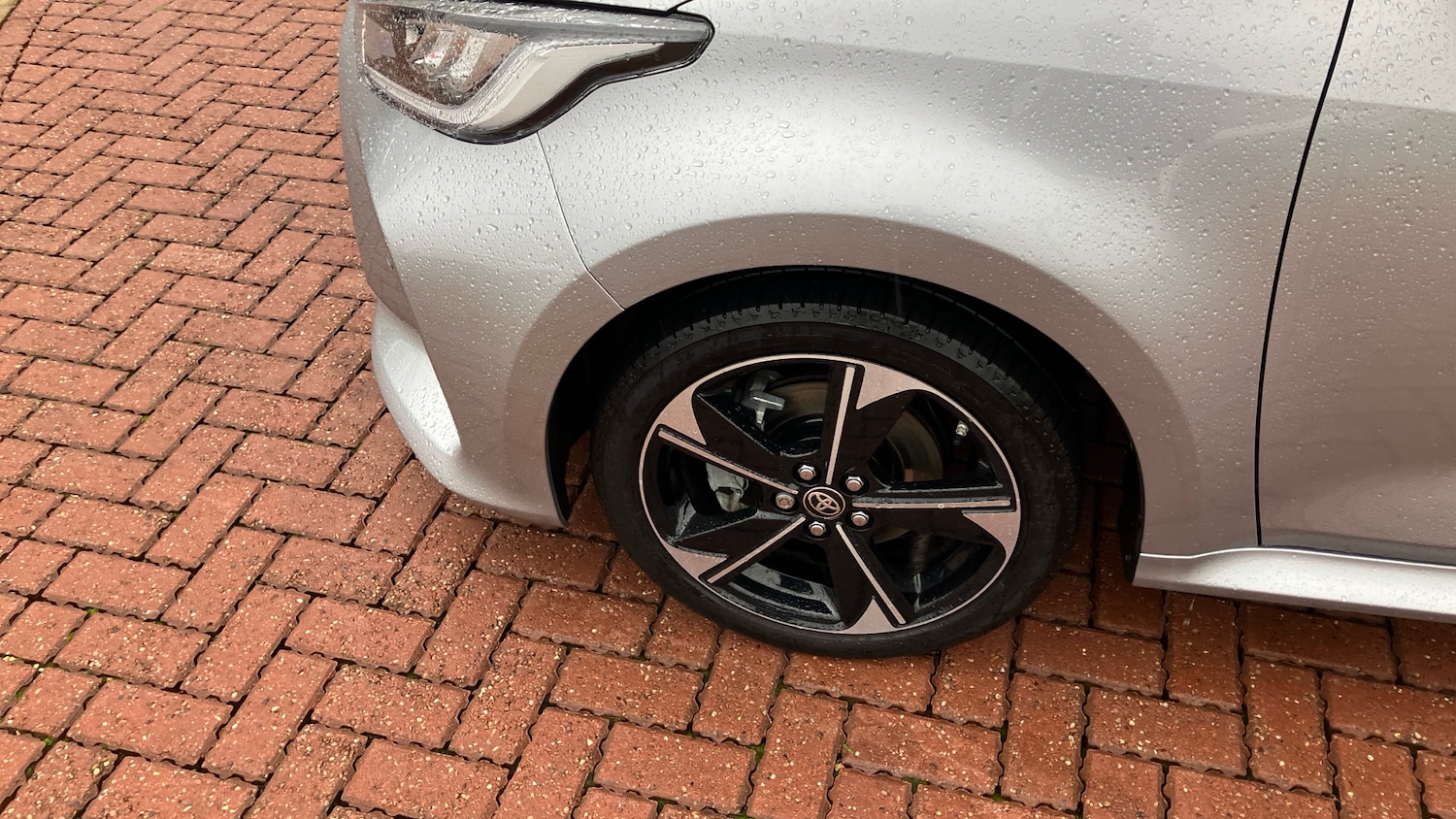 Used Toyota Yaris 2024 for sale - 76882298: Photo 35