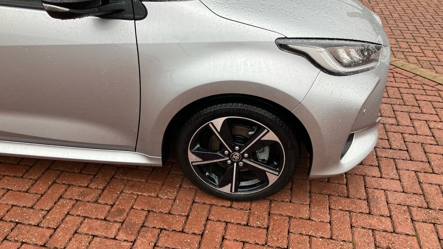 Used Toyota Yaris 2024 for sale - 76882298: Photo 36