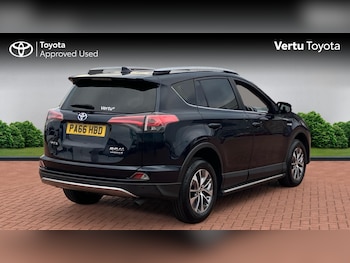 Used Toyota RAV4 2017 for sale - 76157722: Photo 2
