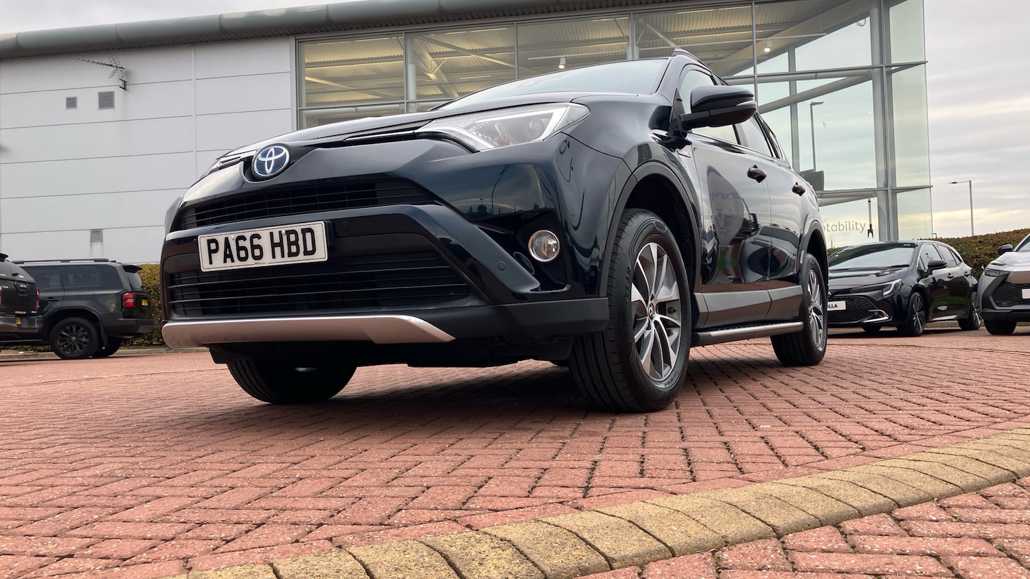 Used Toyota RAV4 2017 for sale - 76157722: Photo 31