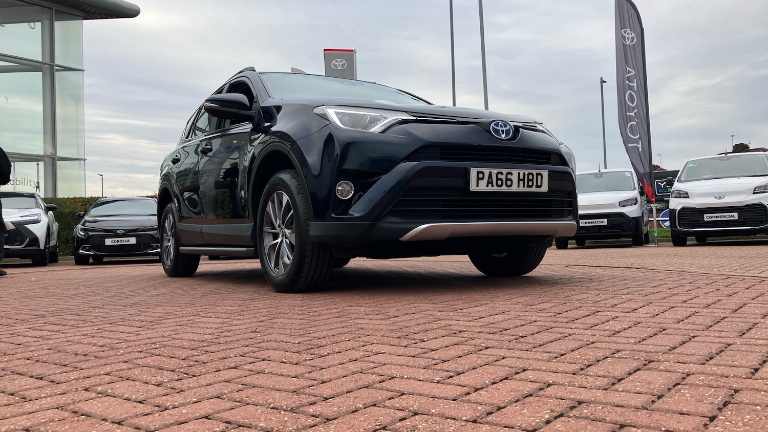 Used Toyota RAV4 2017 for sale - 76157722: Photo 32