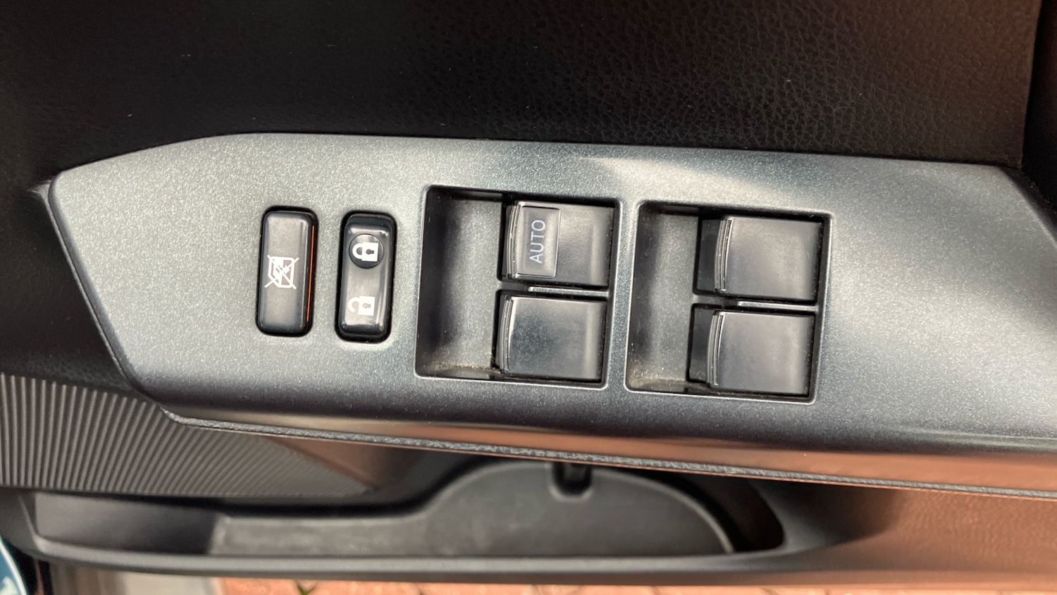 Used Toyota RAV4 2017 for sale - 76157722: Photo 40