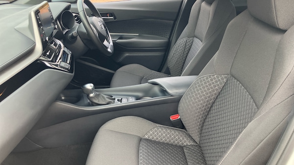 Used Toyota C-HR 2022 for sale - 76302081: Photo 10