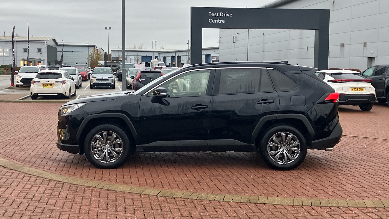 Used Toyota RAV4 2023 for sale - 76693186: Photo 17