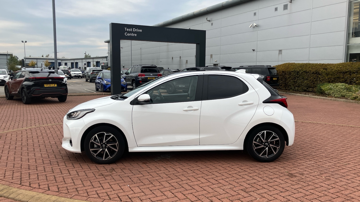 Used Toyota Yaris 2022 for sale - 76144519: Photo 17