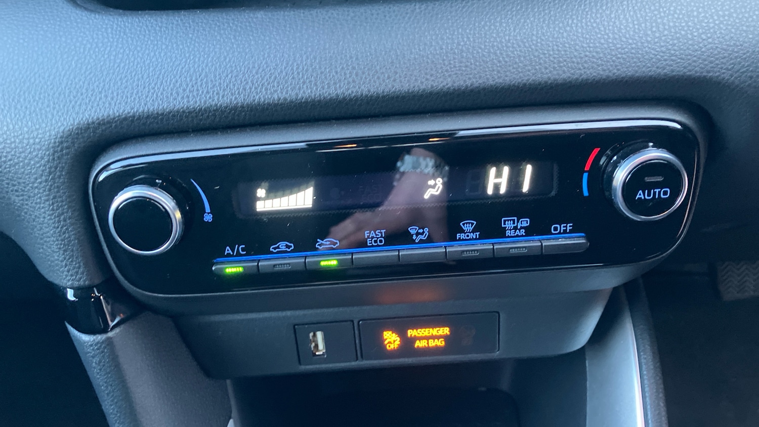 Used Toyota Yaris 2022 for sale - 77271287: Photo 36