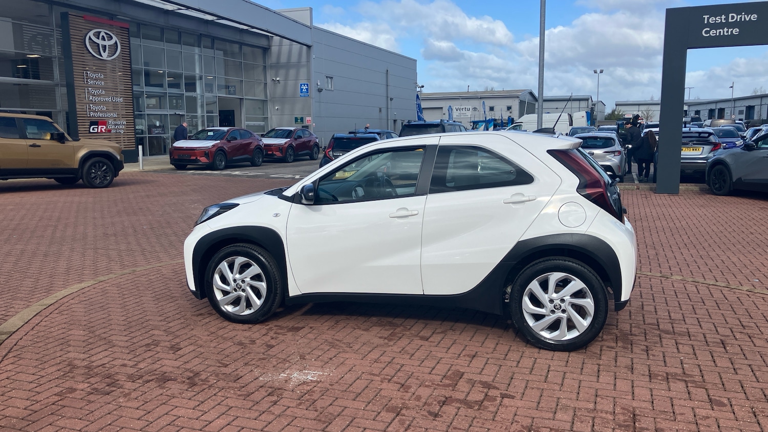 Used Toyota Aygo X 2022 for sale - 78190911: Photo 32