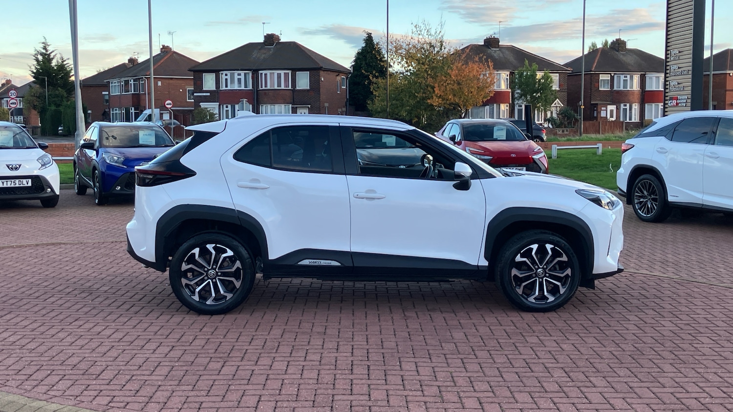 Used Toyota Yaris Cross 2022 for sale - 76384236: Photo 16