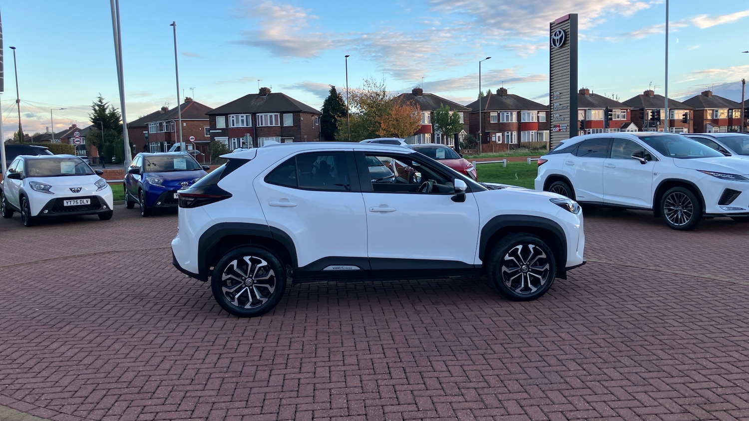 Used Toyota Yaris Cross 2022 for sale - 76384236: Photo 28