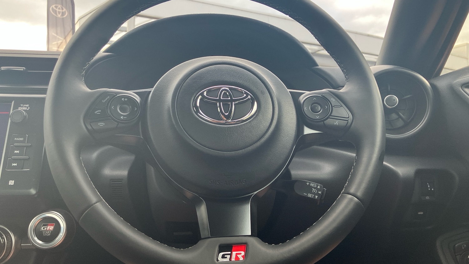 Used Toyota GR86 2023 for sale - 76402355: Photo 8