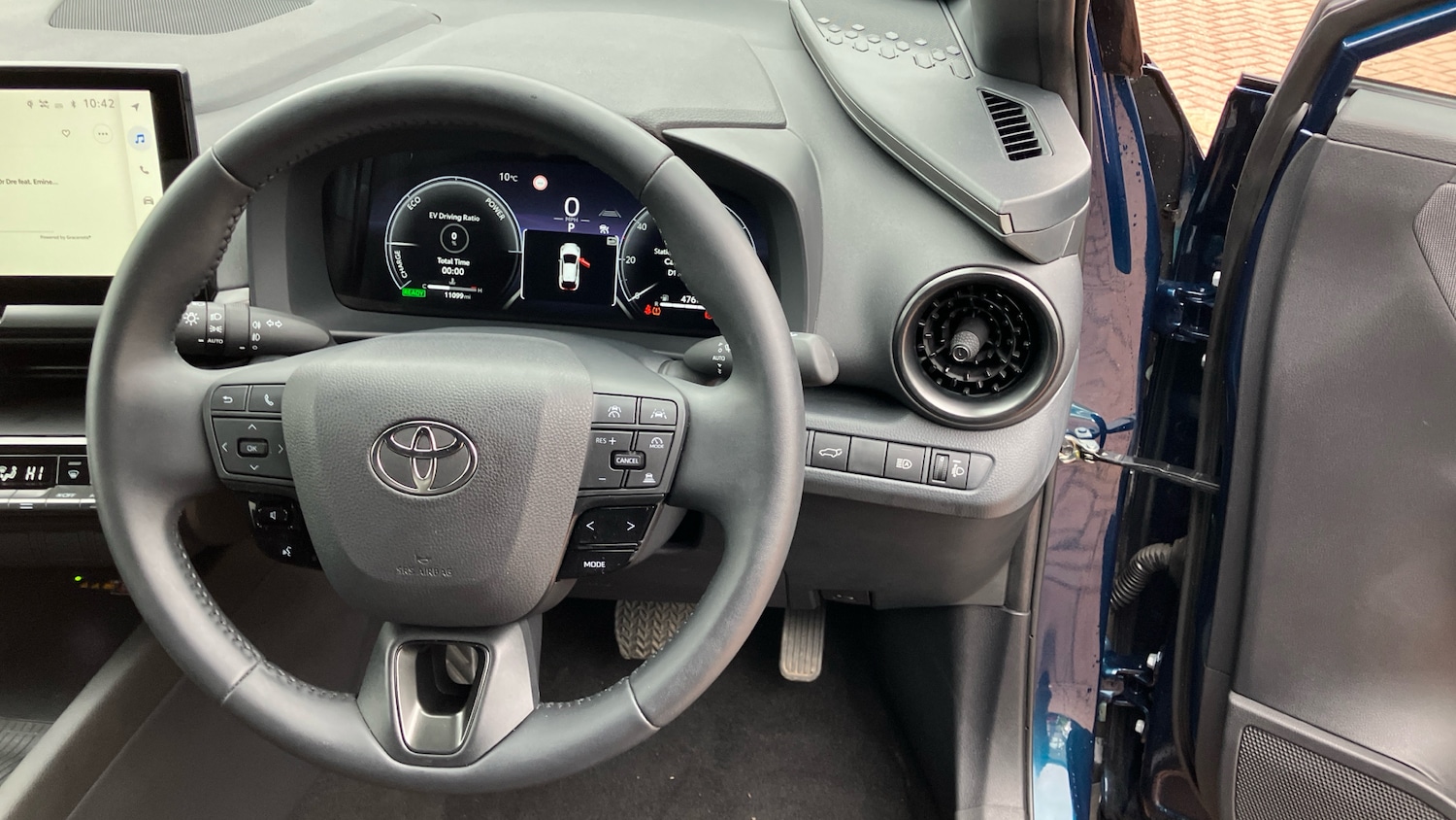 Used Toyota C-HR 2025 for sale - 78108136: Photo 10