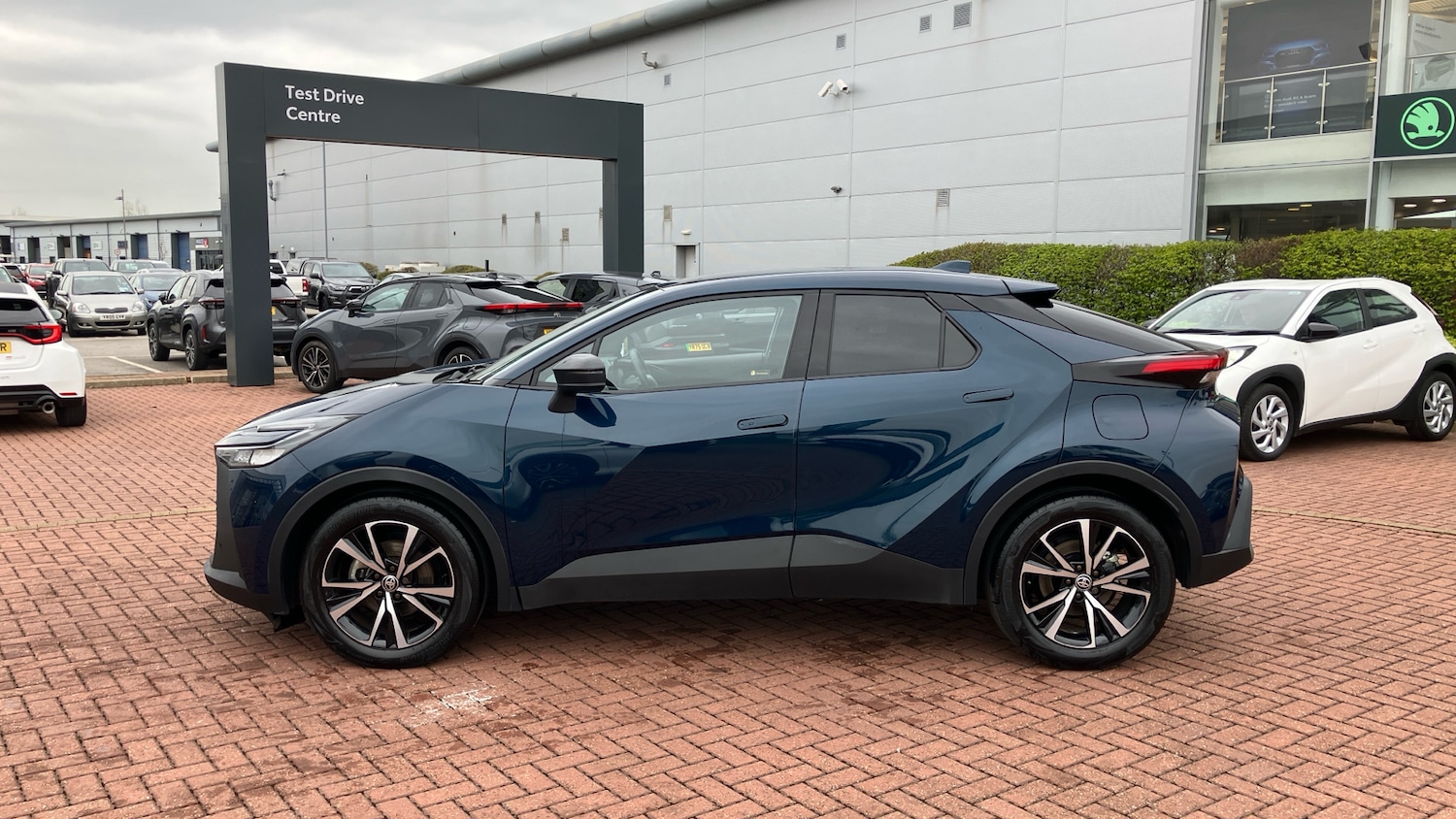 Used Toyota C-HR 2025 for sale - 78108136: Photo 24