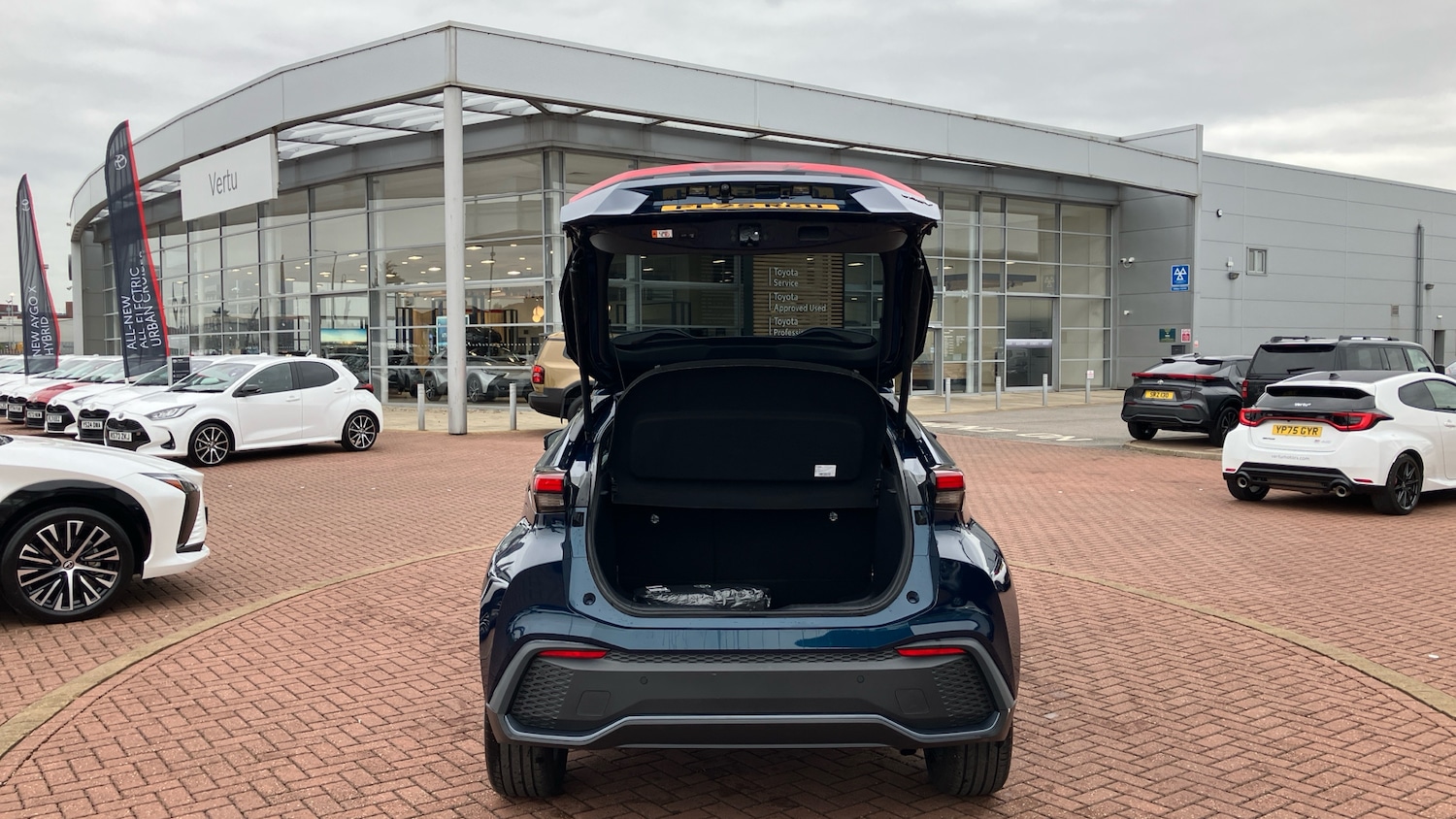 Used Toyota C-HR 2025 for sale - 78108136: Photo 45