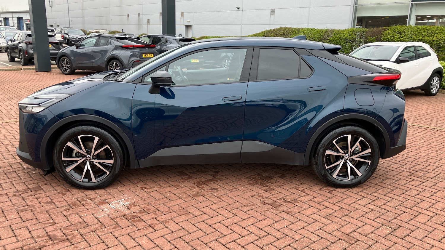 Used Toyota C-HR 2025 for sale - 78108136: Photo 49