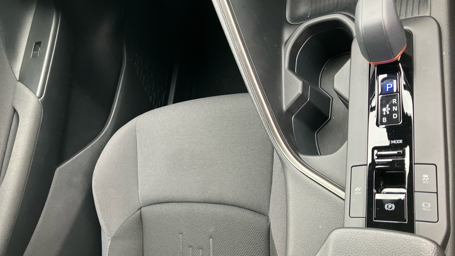 Used Toyota C-HR 2025 for sale - 78108136: Photo 57