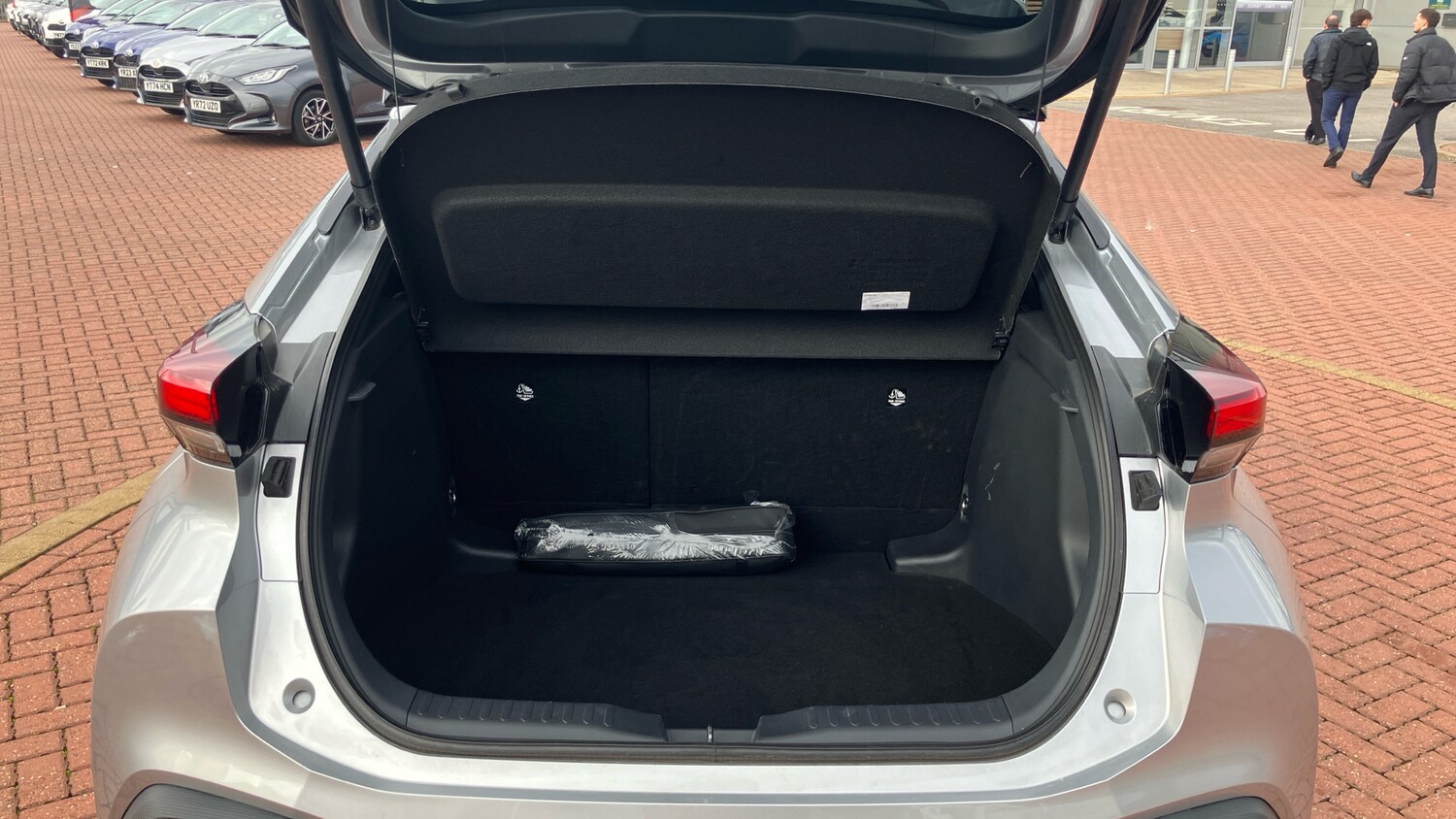 Used Toyota C-HR 2025 for sale - 76196311: Photo 14