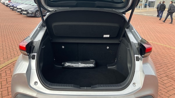 Used Toyota C-HR 2025 for sale - 76196311: Photo 14