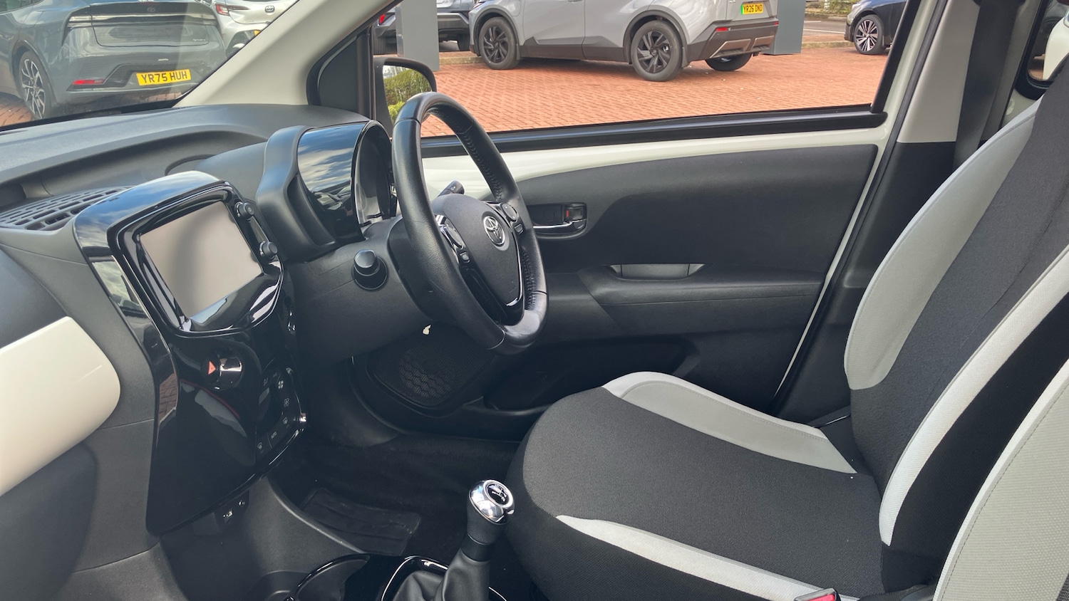 Used Toyota AYGO 2017 for sale - 78067353: Photo 10