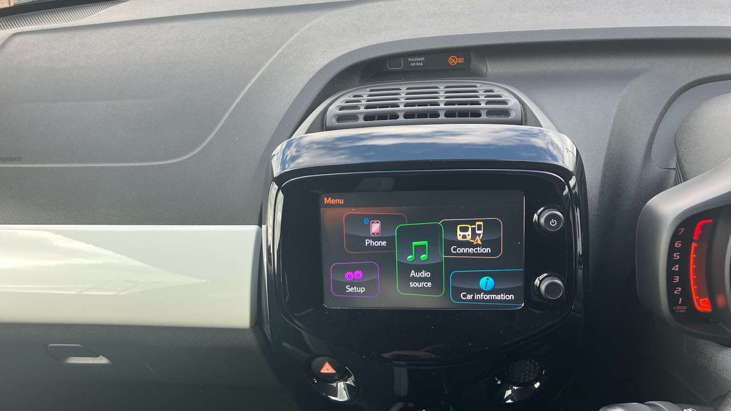 Used Toyota AYGO 2017 for sale - 78067353: Photo 25