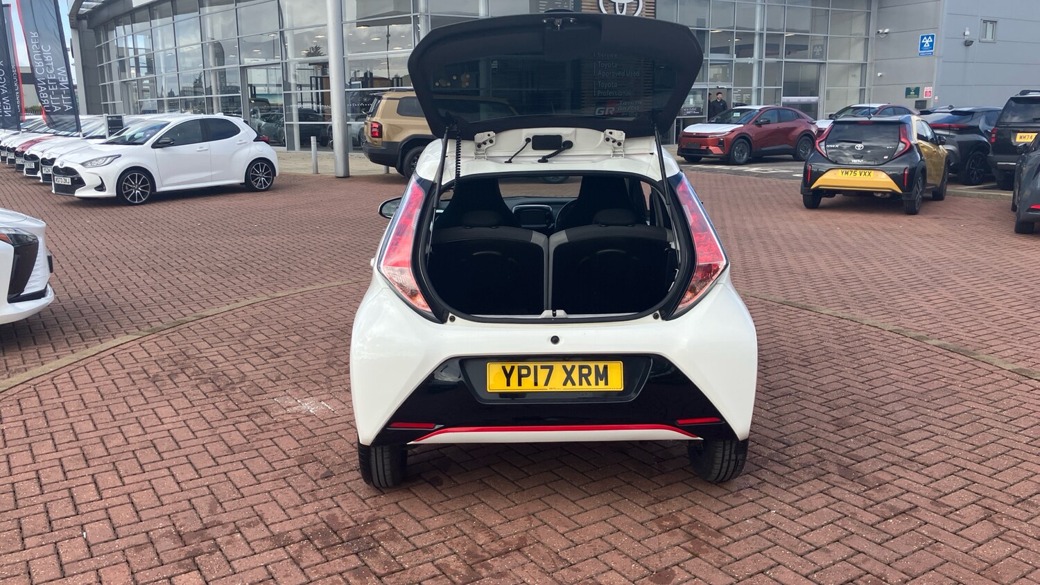 Used Toyota AYGO 2017 for sale - 78067353: Photo 34
