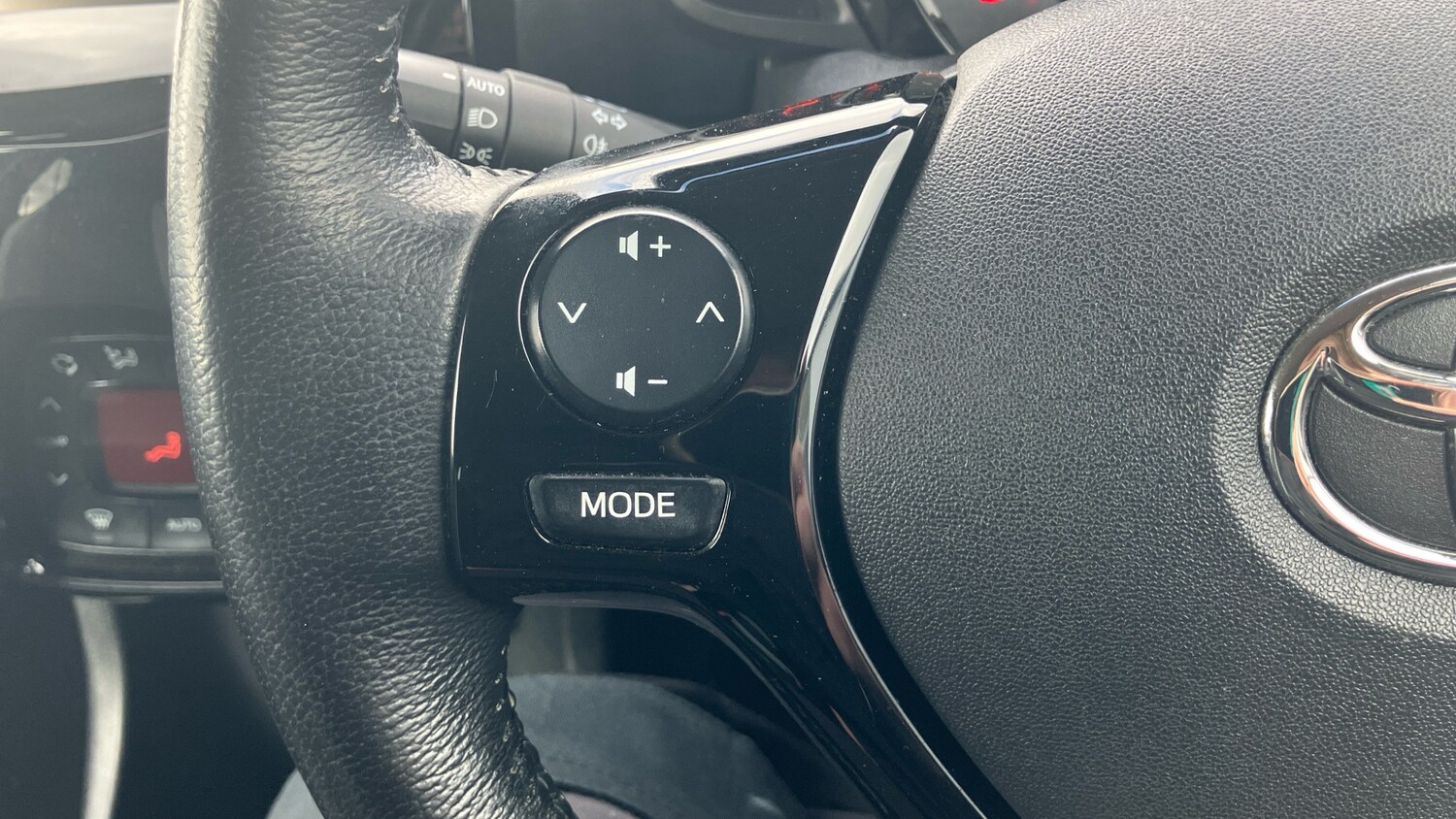 Used Toyota AYGO 2017 for sale - 78067353: Photo 40