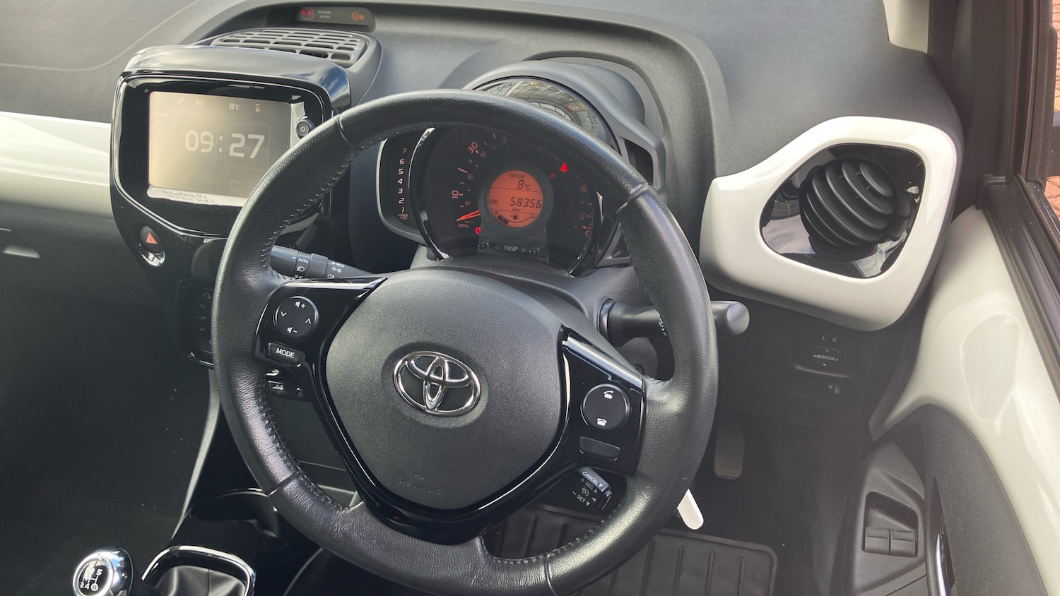 Used Toyota AYGO 2017 for sale - 78067353: Photo 6